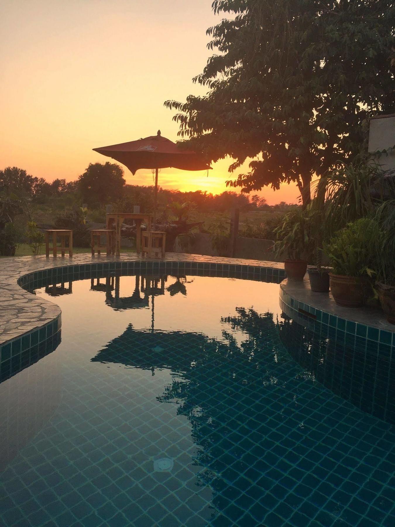 Hotel Tree Roots Retreat Rayong Exterior foto